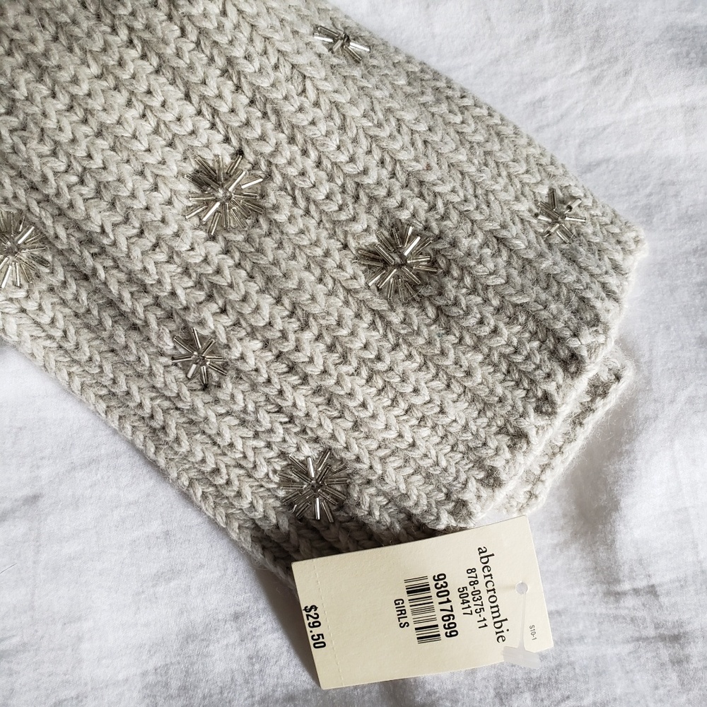 NWT abercrombie Girls Embellished Knit Scarf
